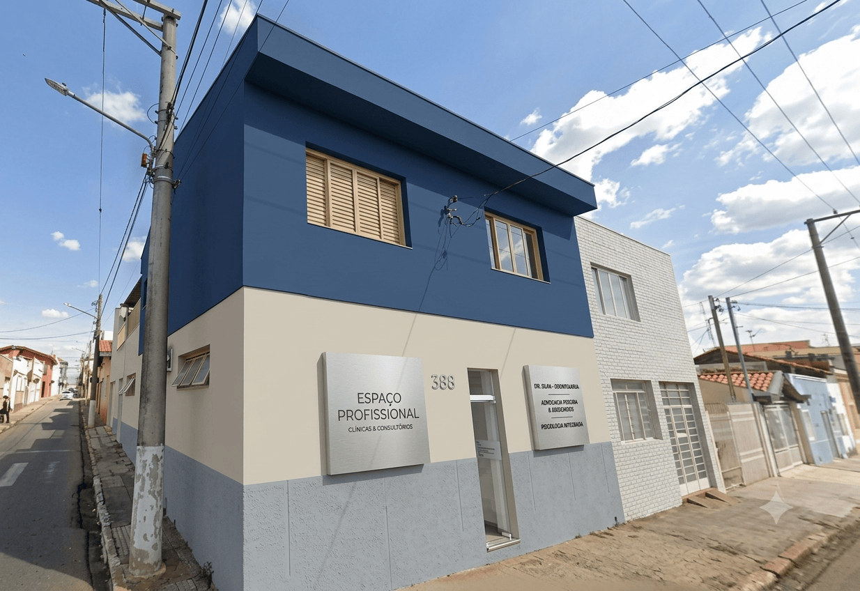 Fachada do salão comercial para alugar na esquina Benjamin Constant × General Glicério, centro Itapetininga